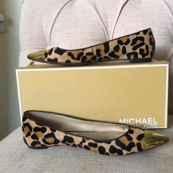 Michael Kors cheetah print flats - Picture 2 of 12
